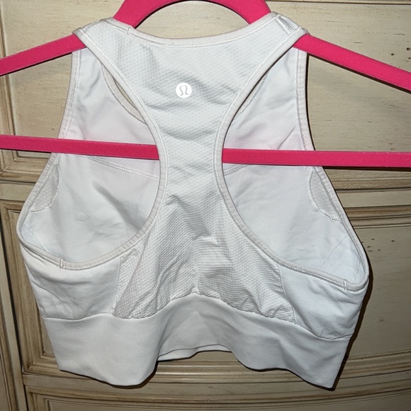 Lululemon longer line crop top/sports bra - Picture 2 of 6
